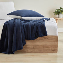 Load image into Gallery viewer, Jacob Throw